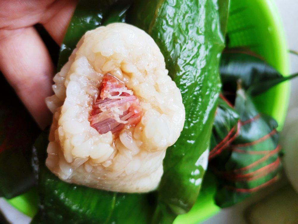 没有咸蛋黄的鲜肉粽子也可以很香好吗                                   （所有材料都写了详细用量，新手也可以一次成功）