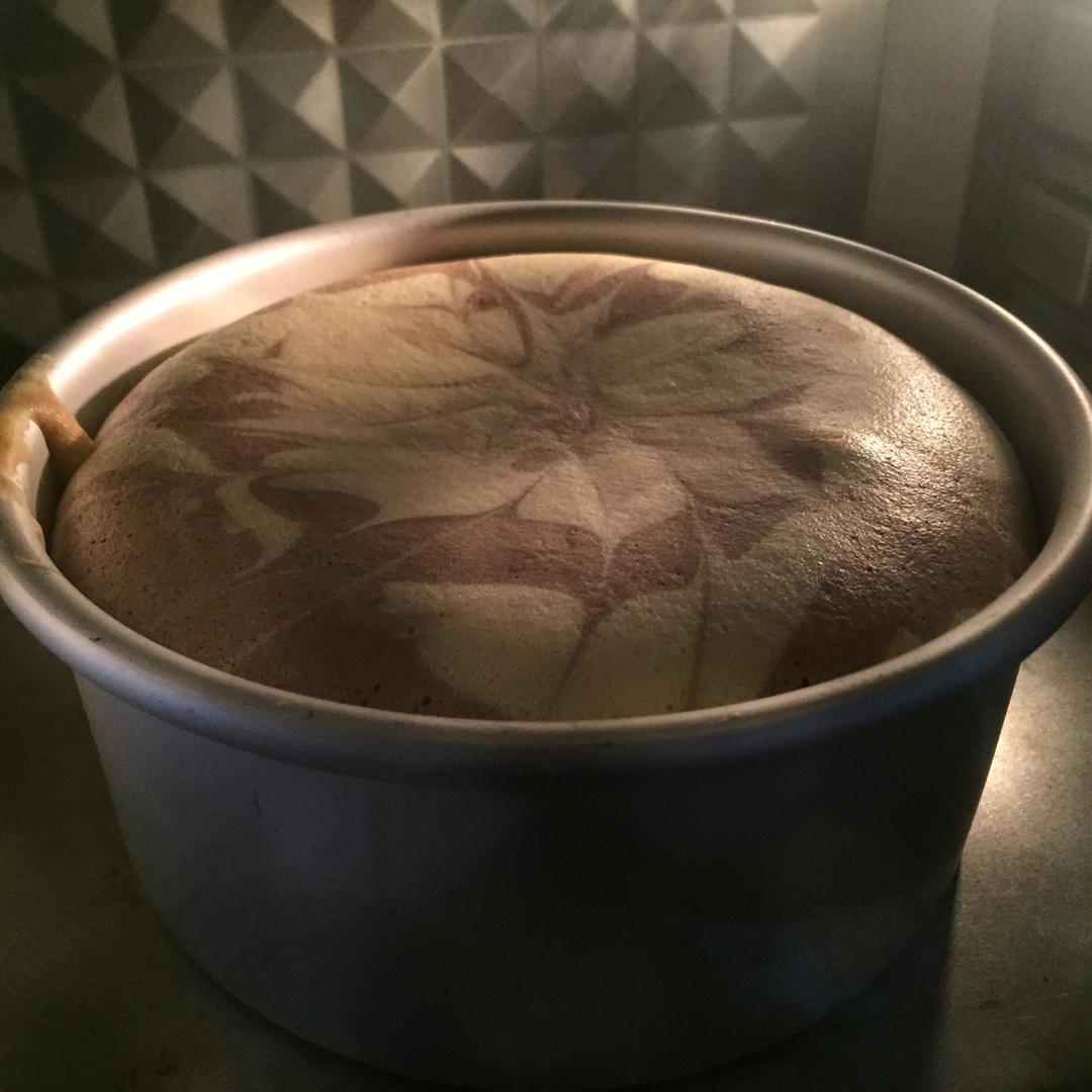 双色拉花戚风蛋糕