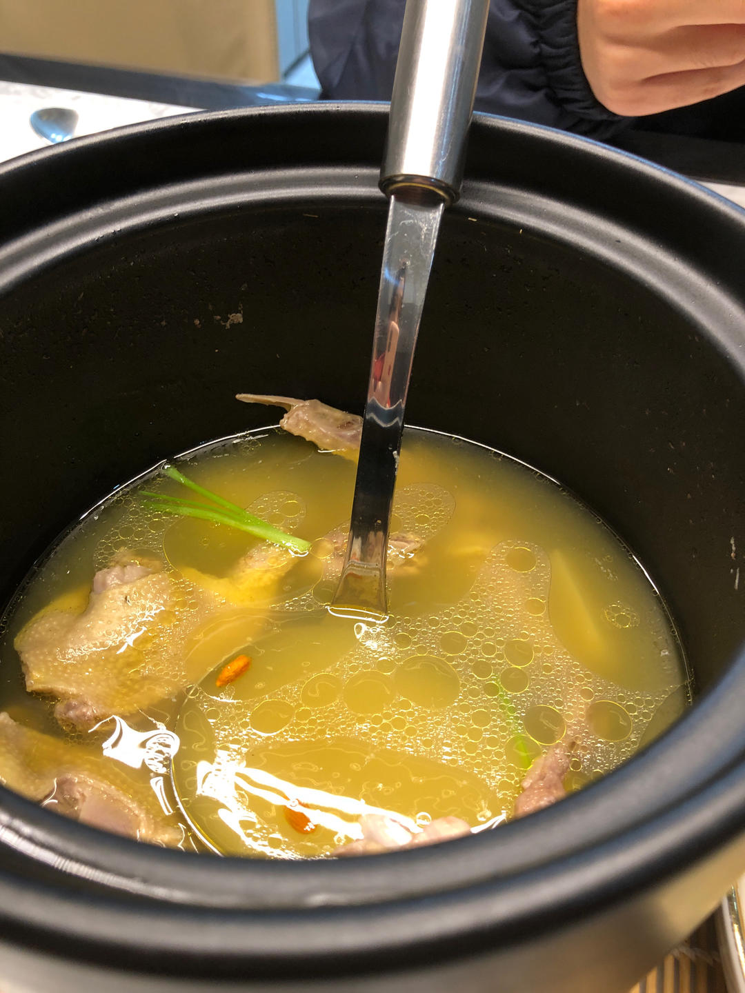 鲜美无敌：清炖鸡汤🐔