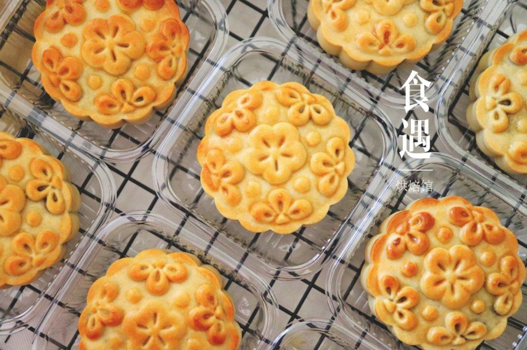 广式月饼—蛋黄莲蓉月饼