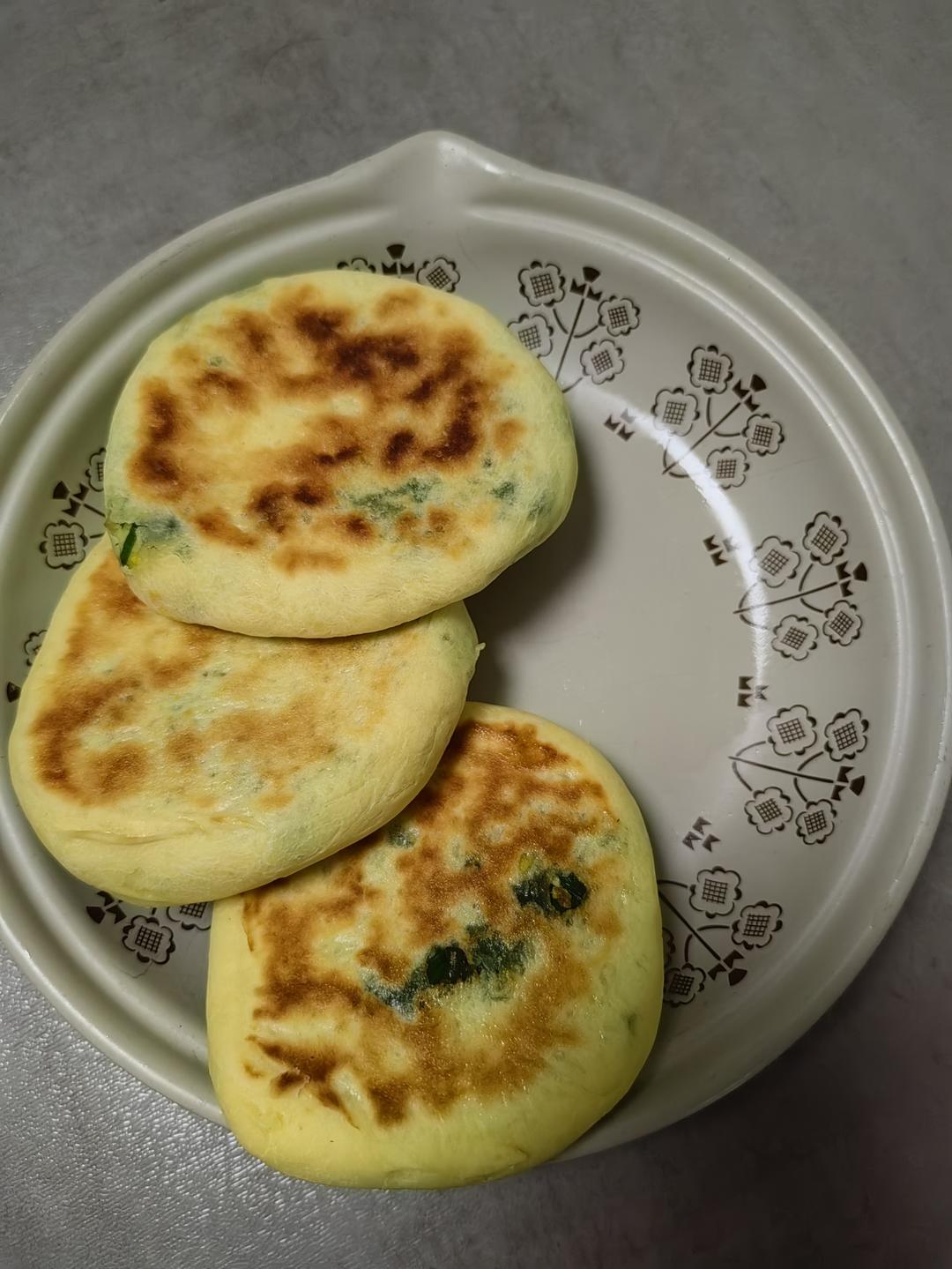 不用揉面，不用擀皮的韭菜鸡蛋发面馅饼