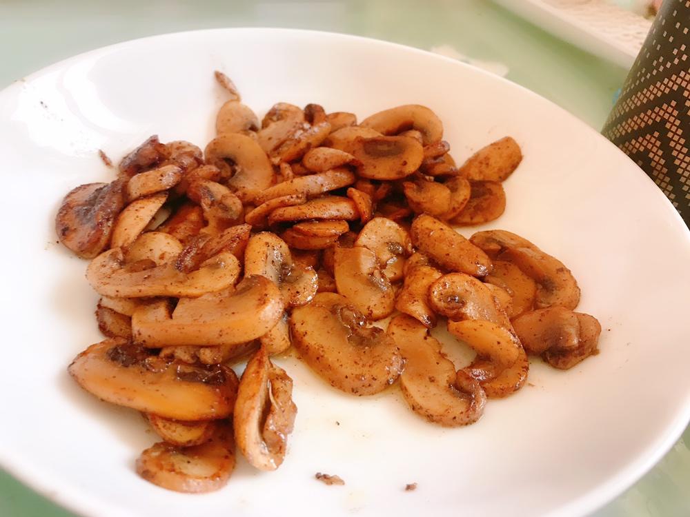 黄油口蘑