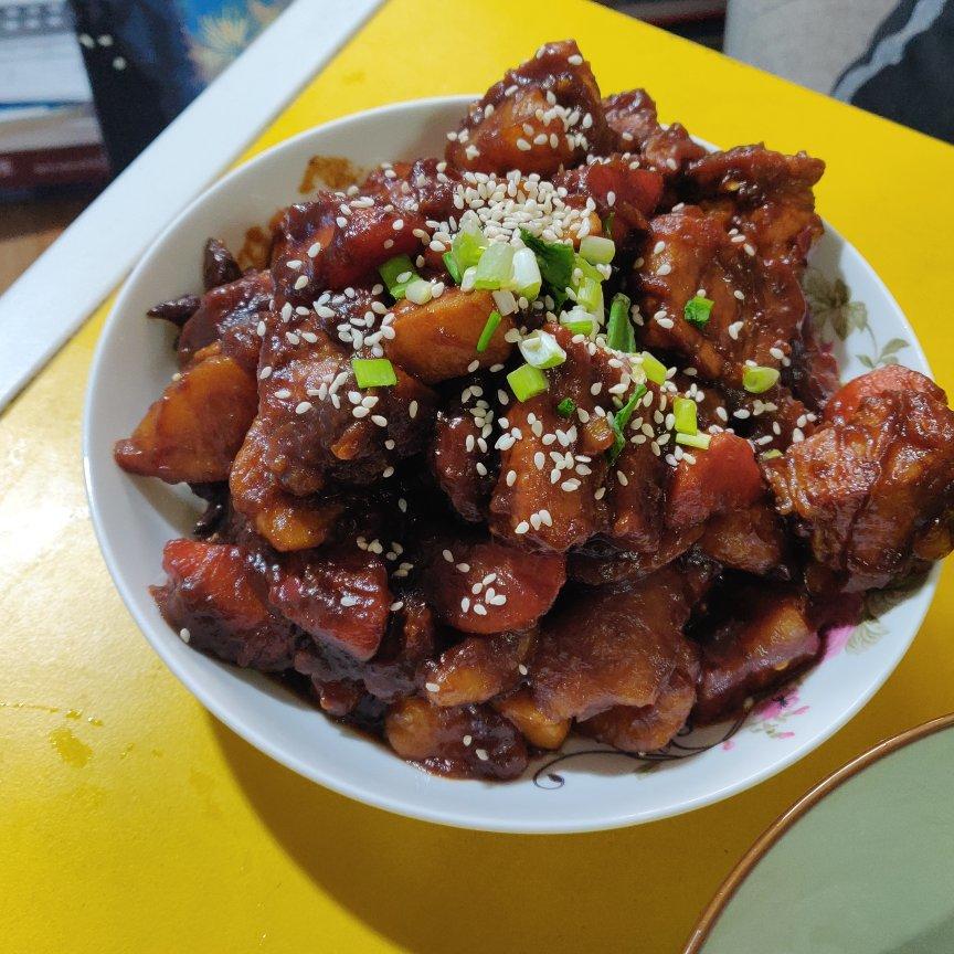 红烧肉炖土豆