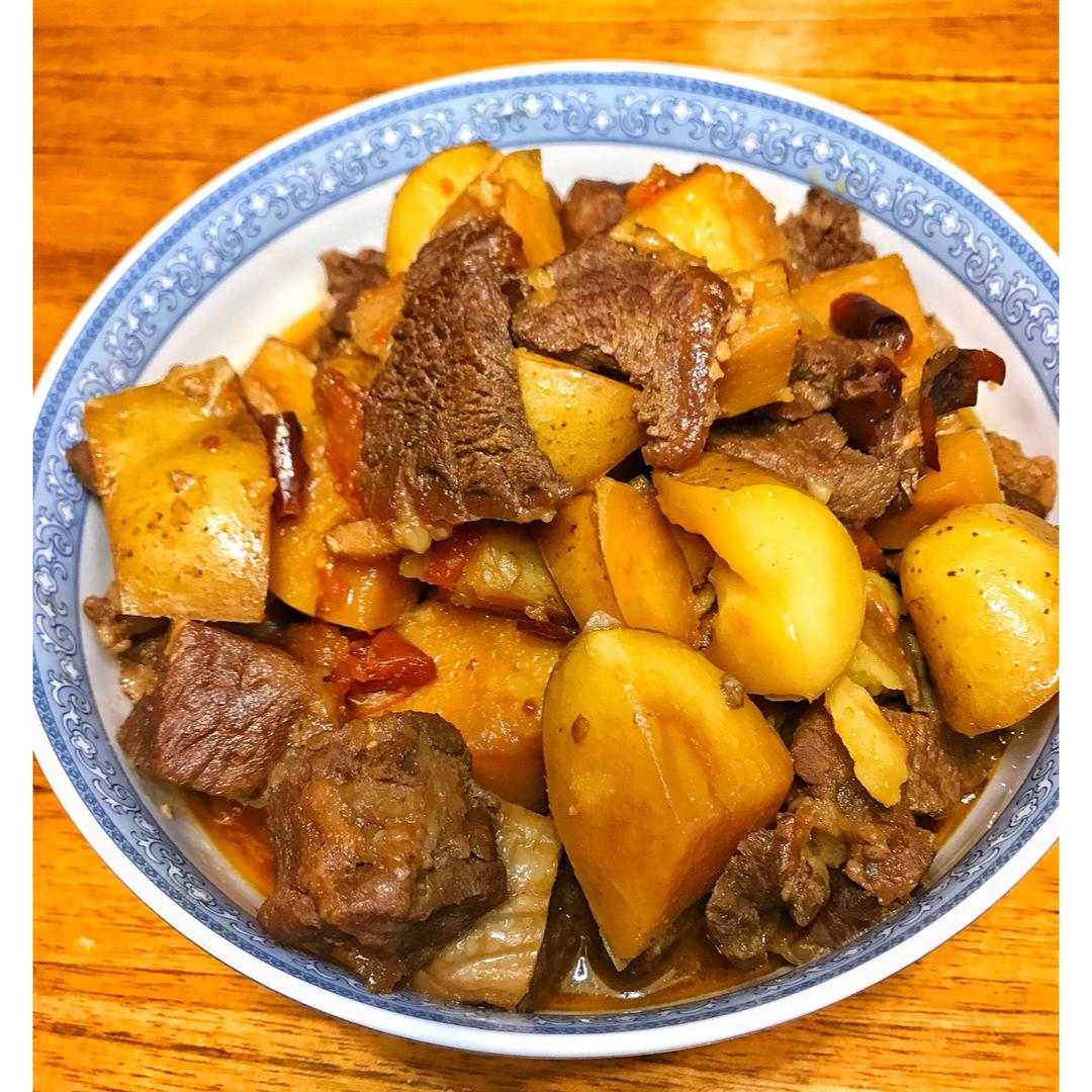 红烧牛肉土豆 （独家秘制）