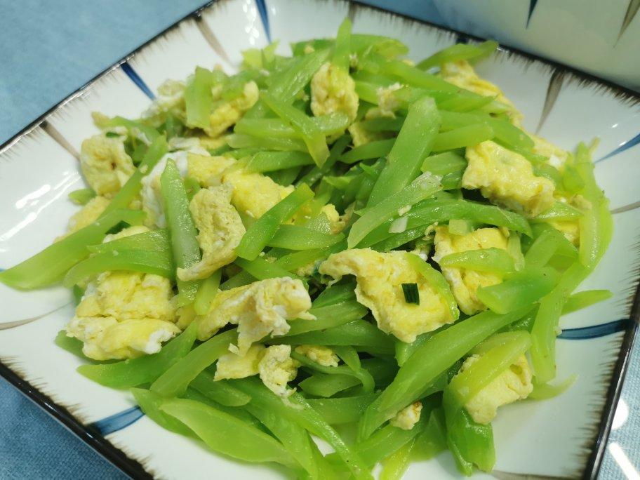 莴笋炒鸡蛋