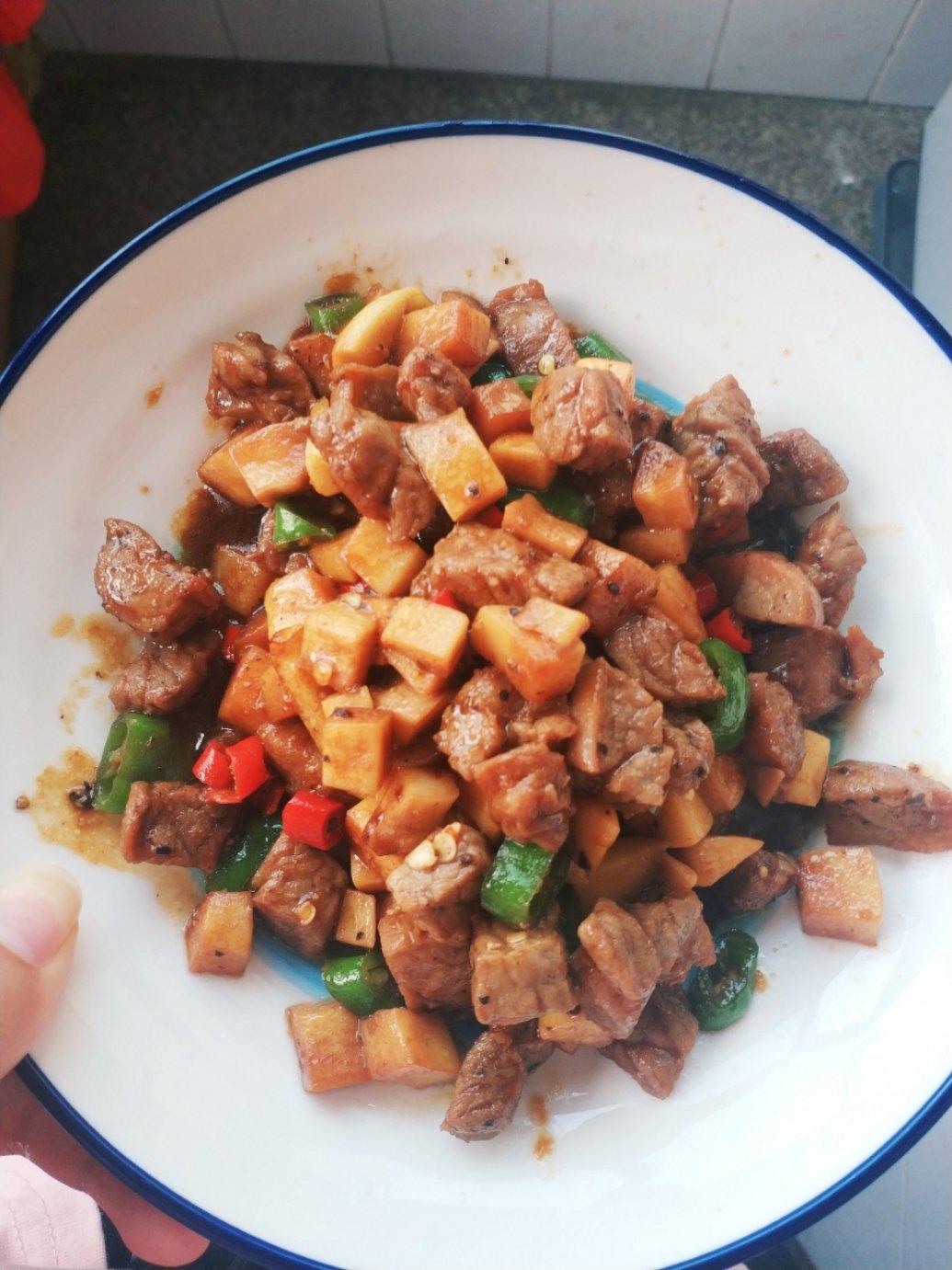 家常菜~杏鲍菇烧牛肉粒
