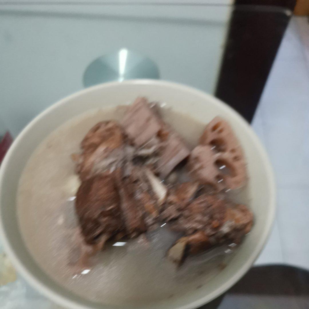 莲藕排骨汤
