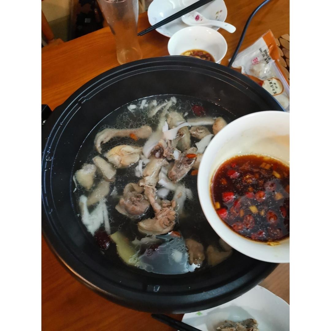 不加一滴水的椰子鸡