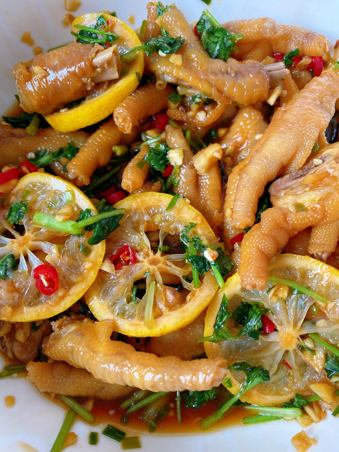 ㊙️酸辣超过瘾～巨好吃的柠檬鸡爪的做法