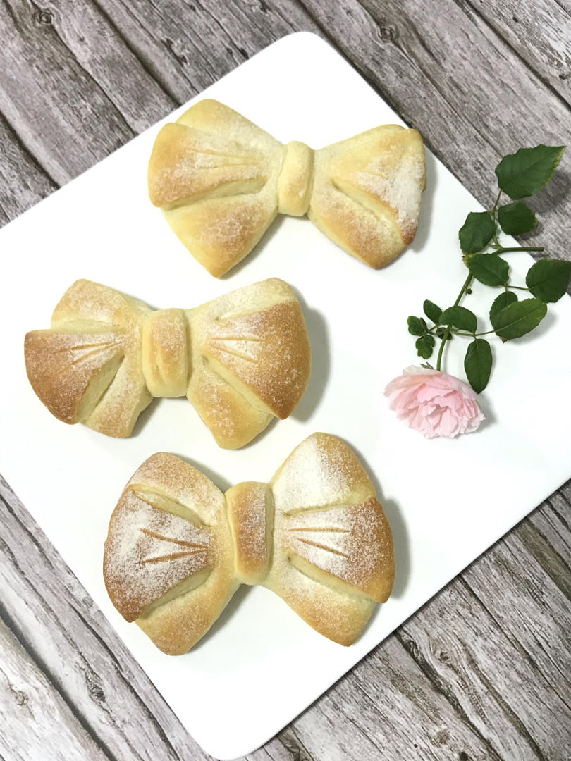 满满少女心的蝴蝶结🎀面包