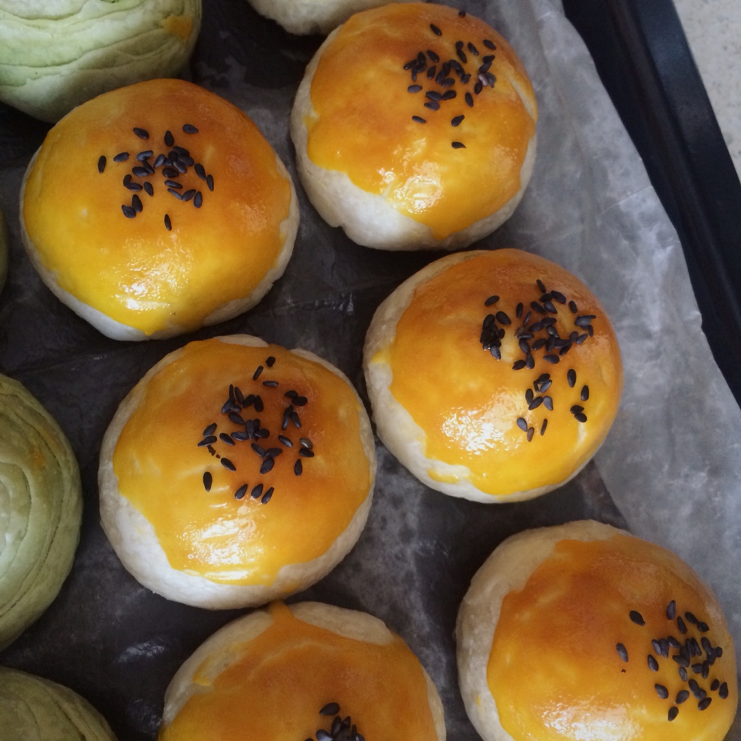 蛋黄酥~紫薯、抹茶、原味~花好月圆，中秋快乐~内附一次做六色蛋黄酥方法~