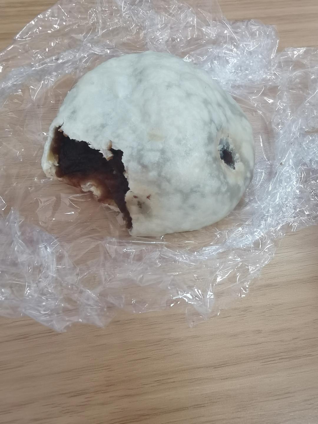 萌种之～熊猫豆沙包