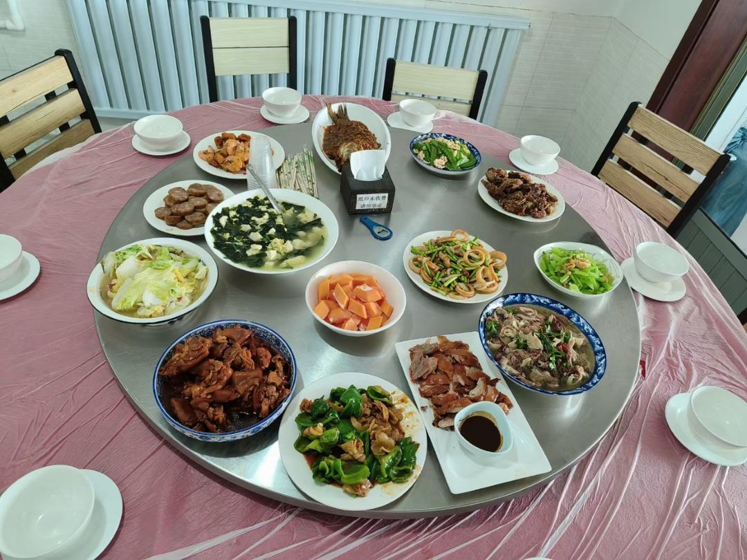 美味的家常菜：红烧猪蹄