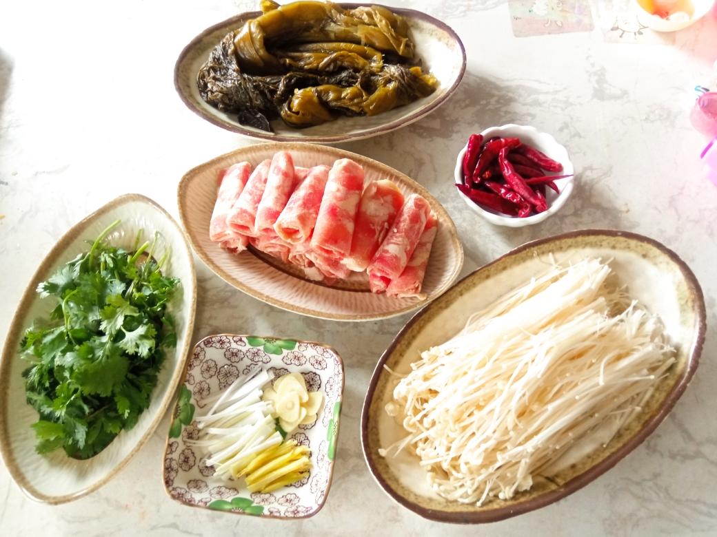 肥牛酸菜汤（零烹饪基础）