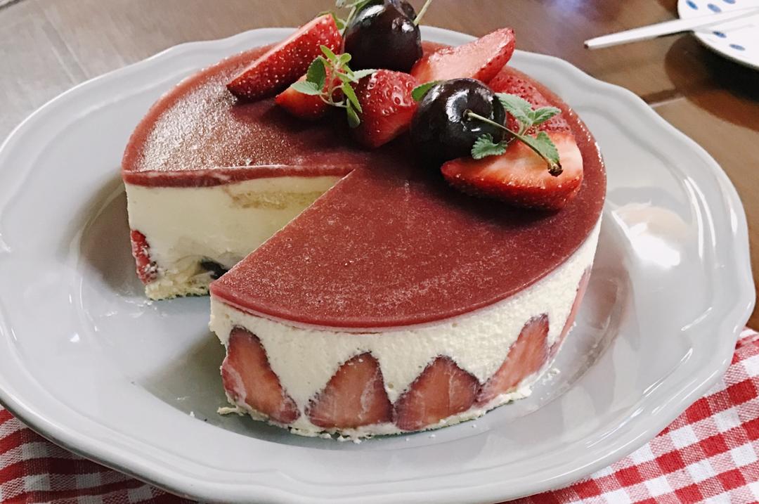 萧小花做的【熊谷裕子】法式草莓蛋糕fraisier