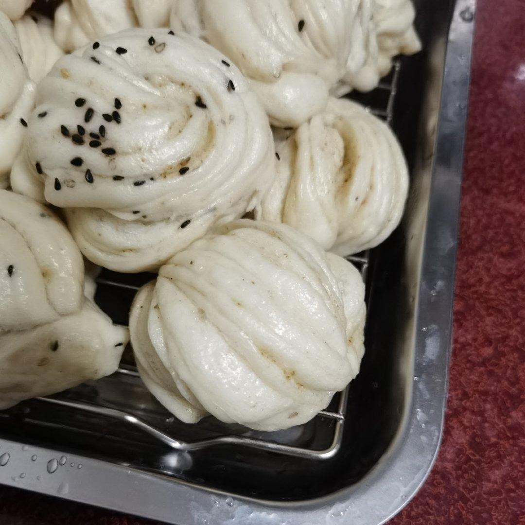 葱油花卷，一根筷子卷出漂亮的造型