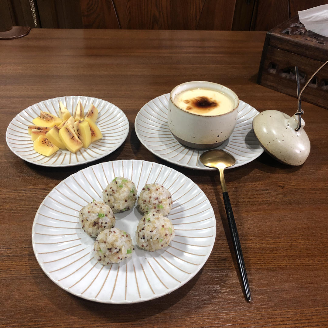 藜麦饭团