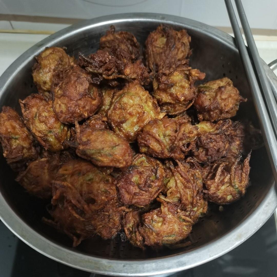 油炸萝卜丝肉丸子