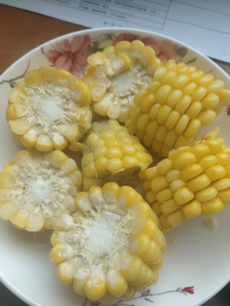 五分钟快手早餐之微波炉玉米棒
