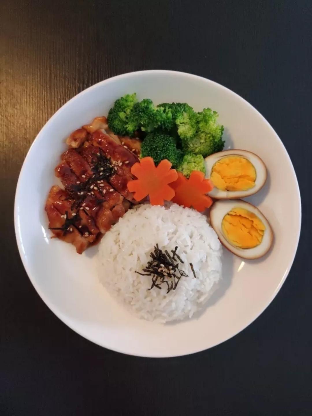 日式照烧鸡排饭