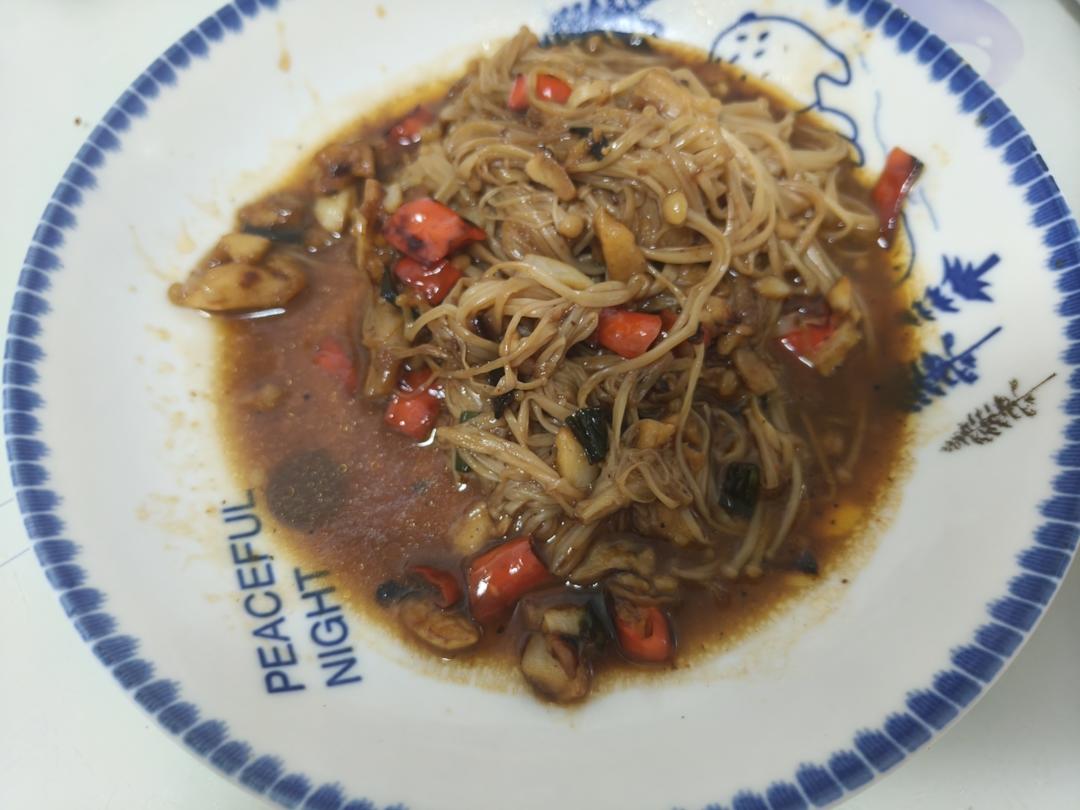超级下饭的蒜蓉金针菇！好吃到爆