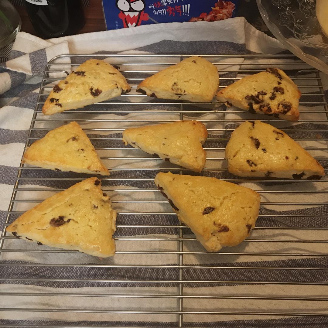 快手淡奶油蔓越莓司康（零失败）