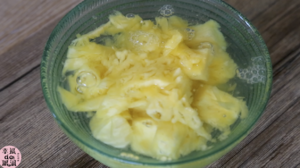 正宗泰式菠萝炒饭的做法 步骤4