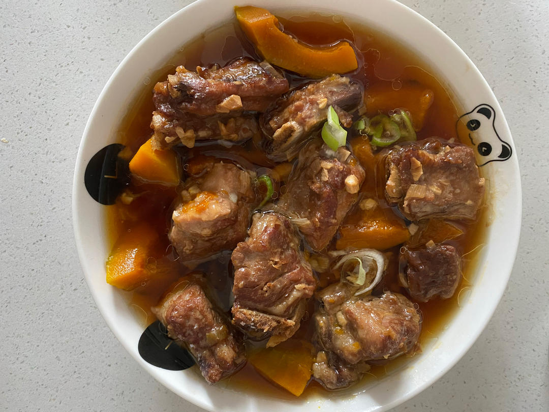 鲜嫩入味！好吃到舔手指的南瓜蒜香蒸排骨