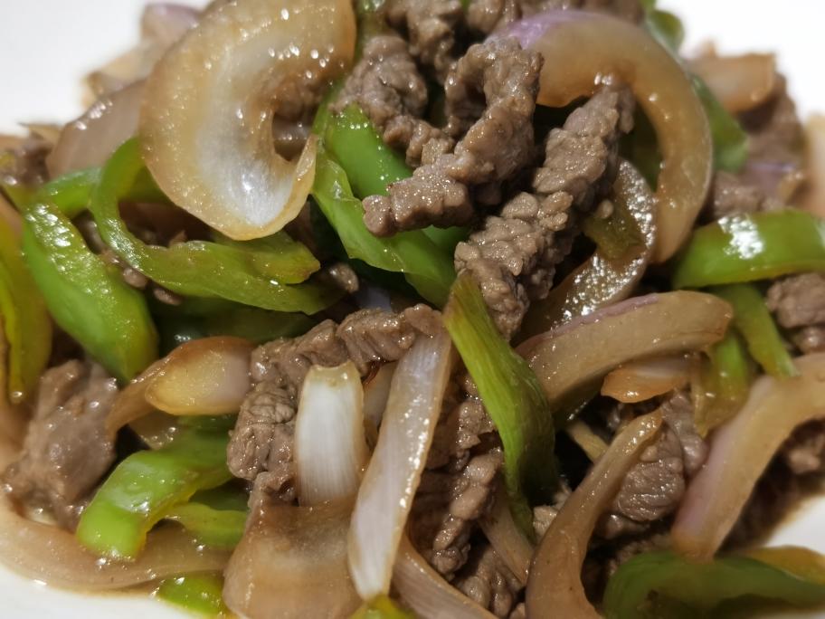 家常小炒～青椒洋葱牛肉丝