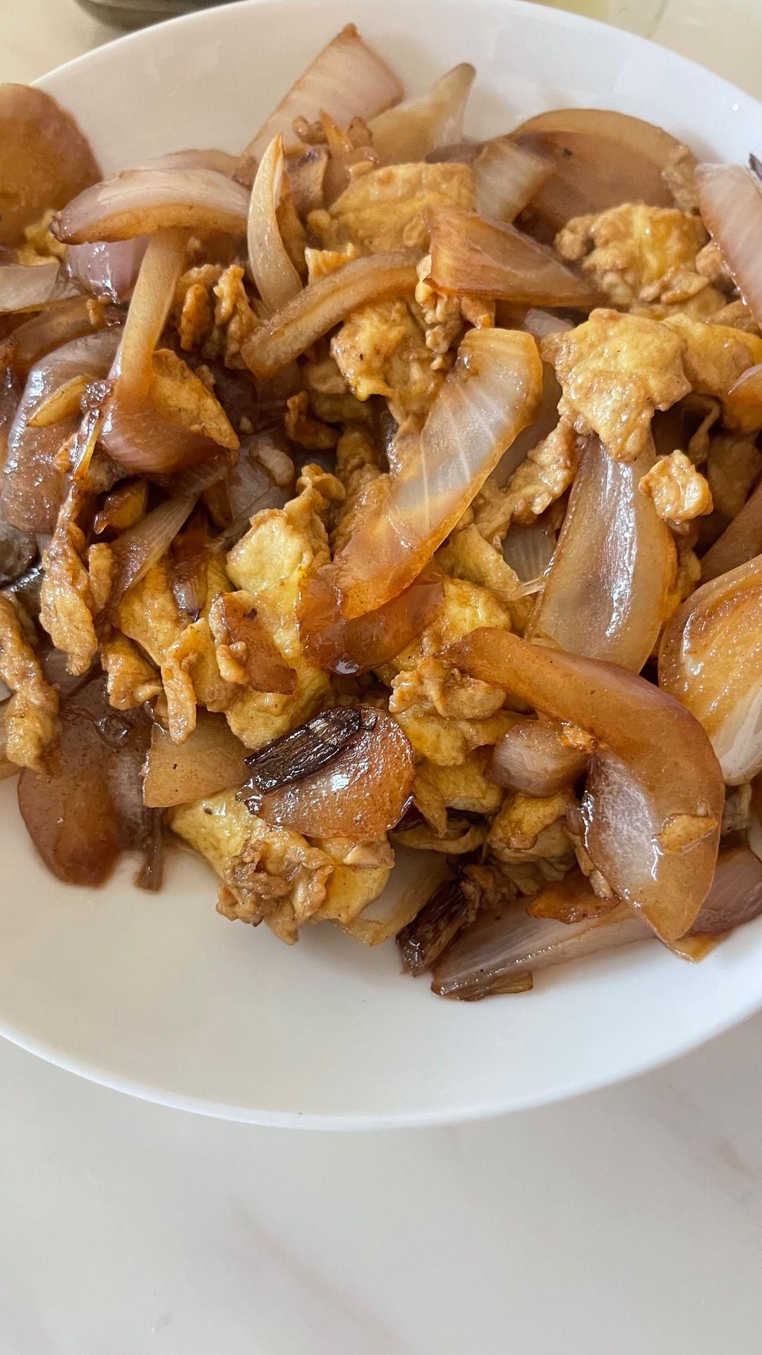 降压防癌的好食材  洋葱炒鸡蛋