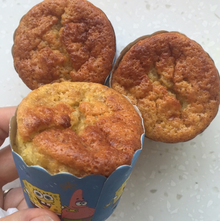 快手香蕉纸杯蛋糕