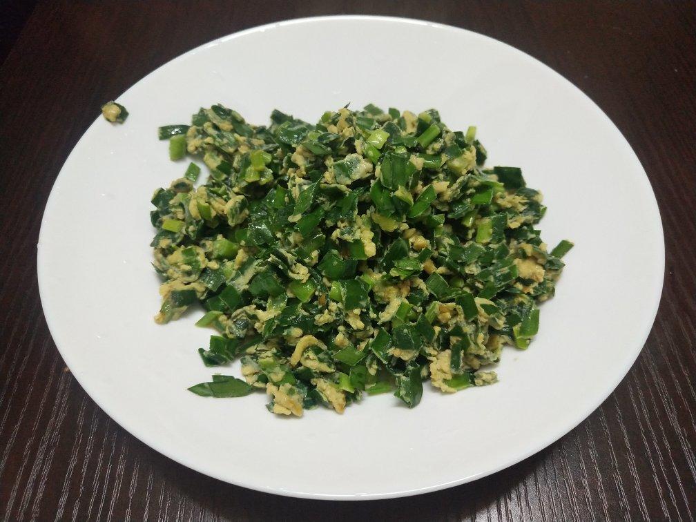 韭菜末炒鸡蛋