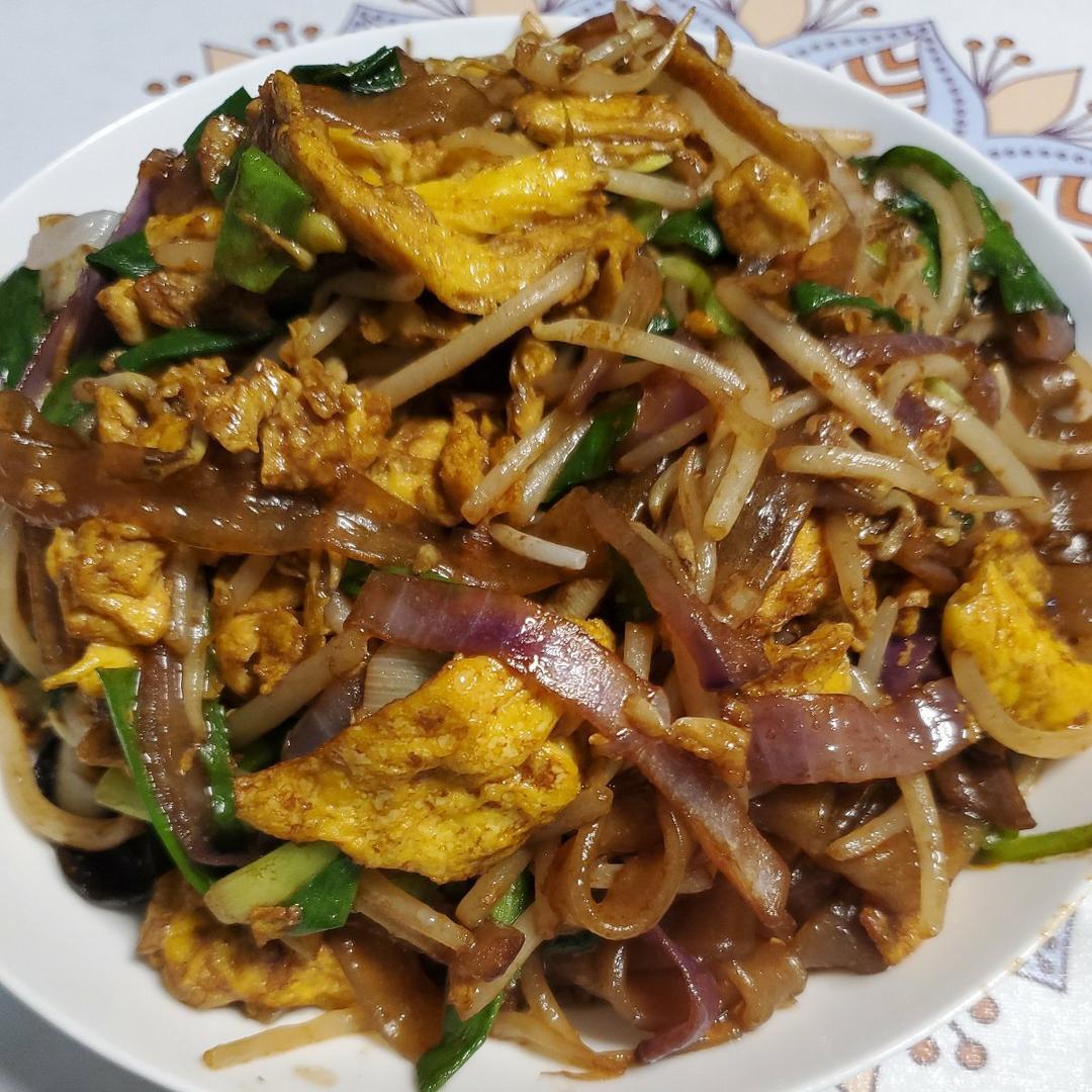 家庭版炒合菜【绿豆芽粉条炒鸡蛋】