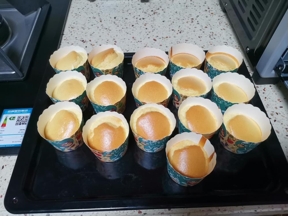 软绵绵的戚风蛋糕0失败的做法