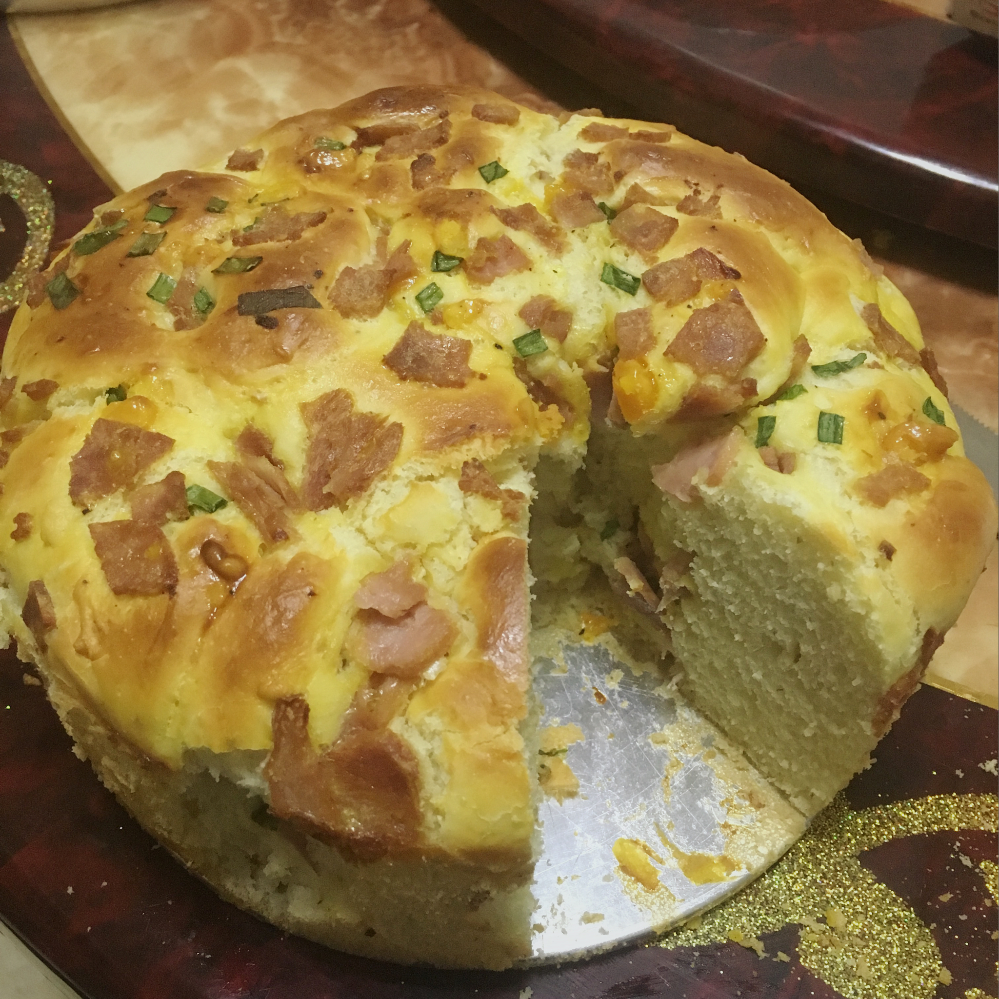 咸蛋黄培根葱香手撕包-香的没道理