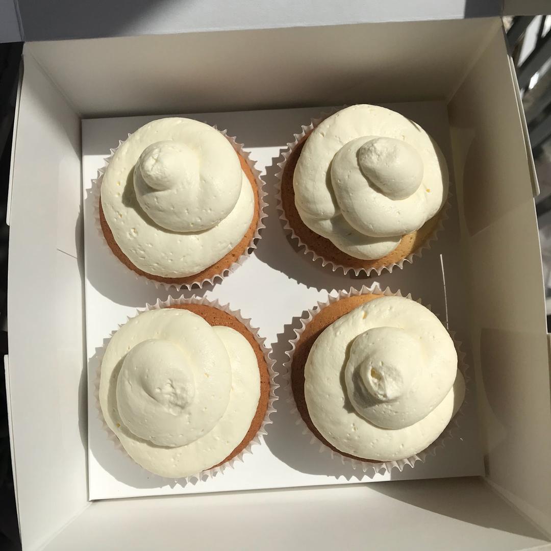 鲜奶油戚风杯子蛋糕（纸杯蛋糕）