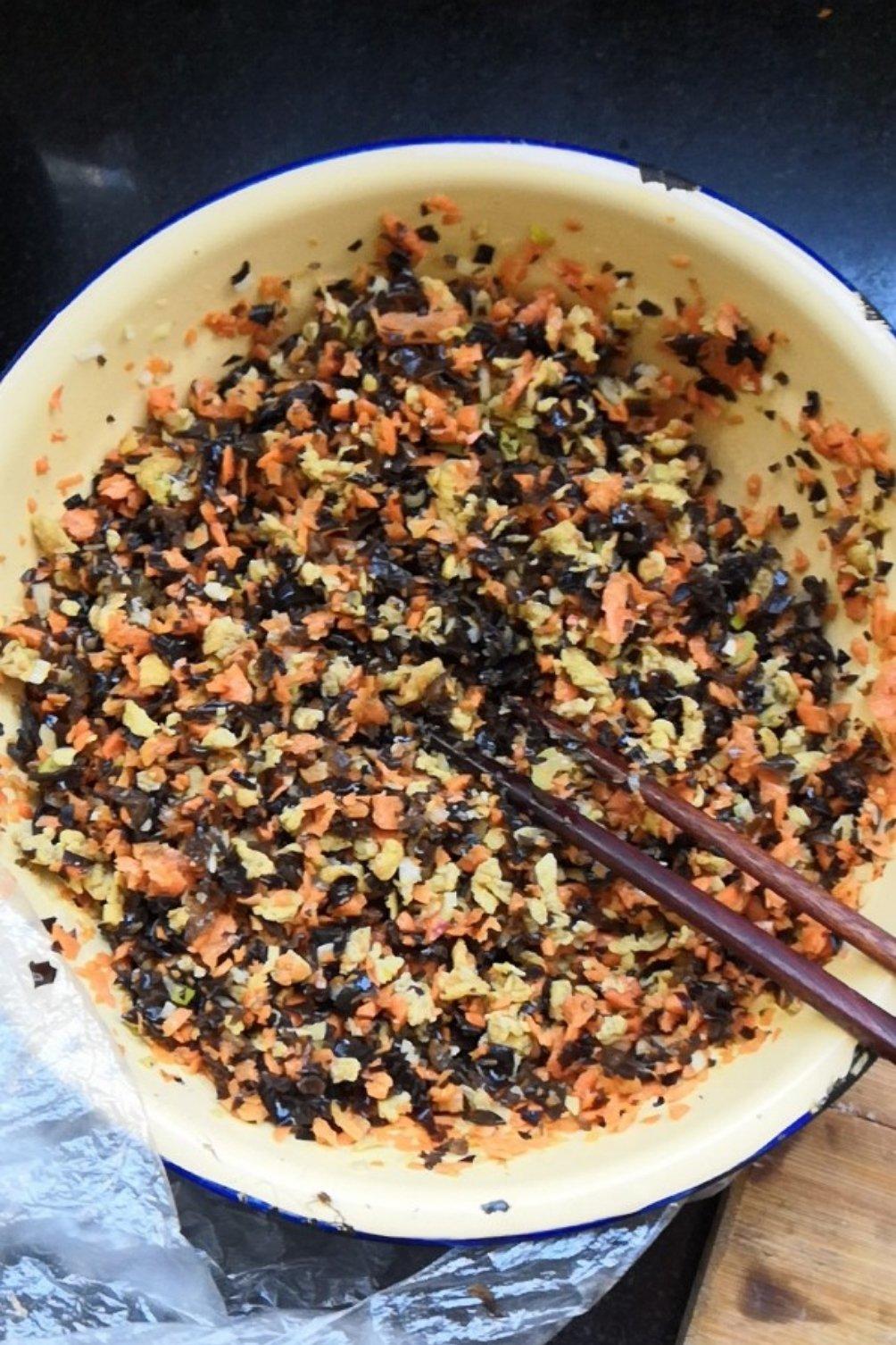 素馅饺子~胡萝卜鸡蛋木耳