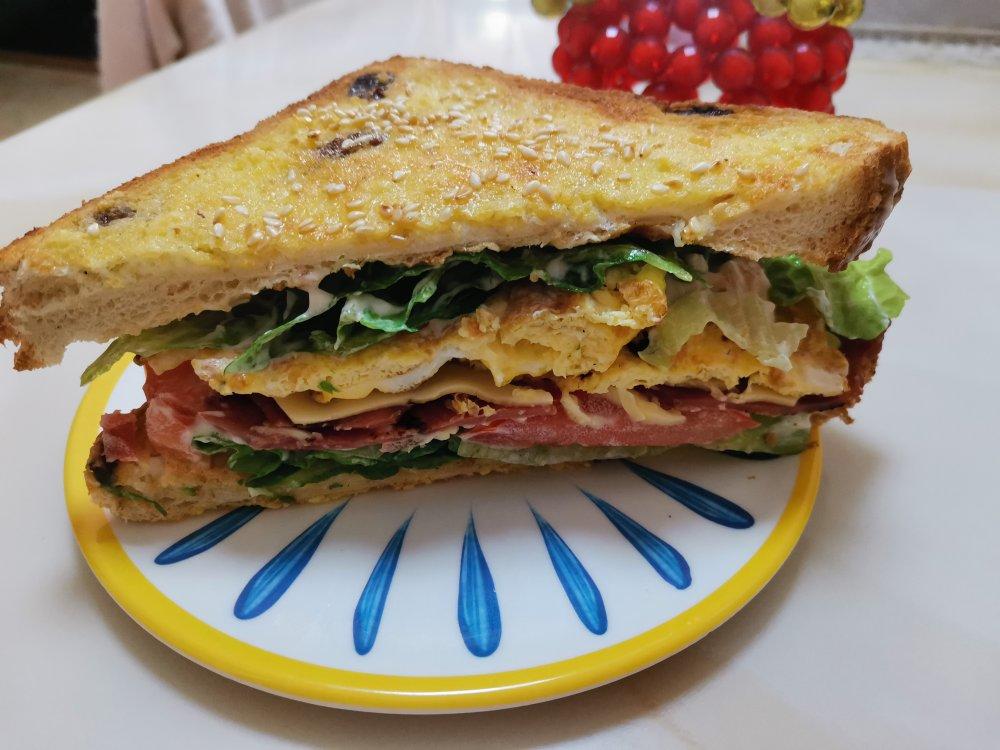 火腿芝士三明治