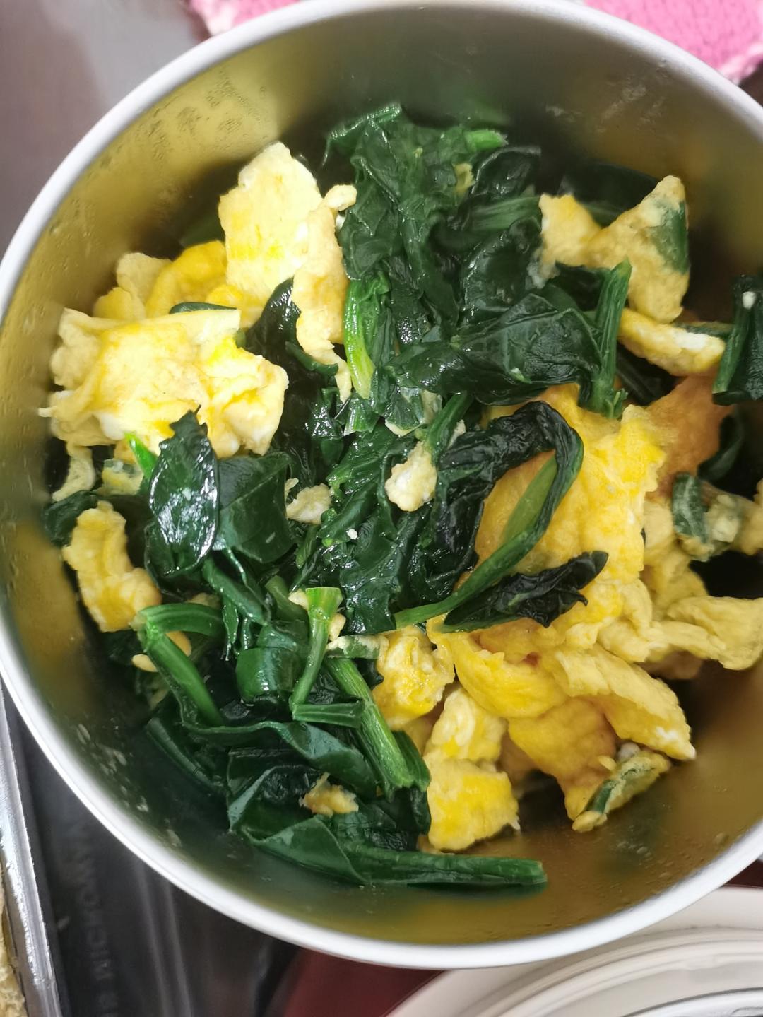菠菜炒鸡蛋