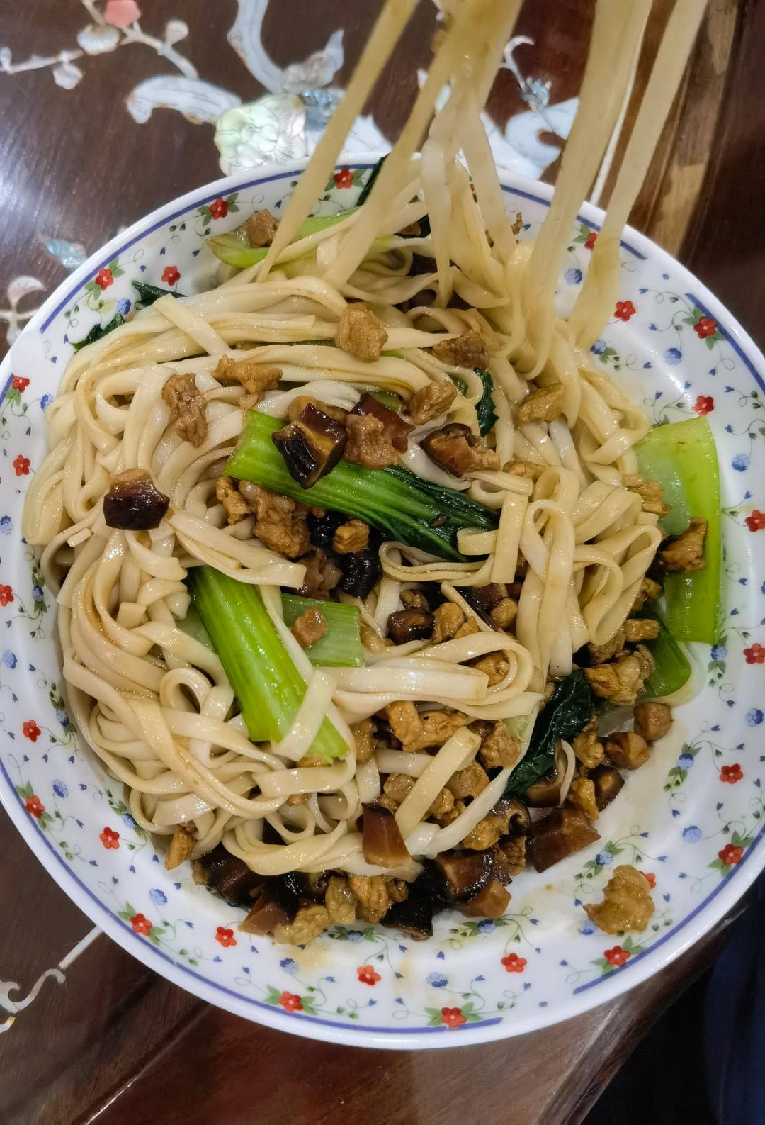 香菇肉酱拌面（无特殊调料版）