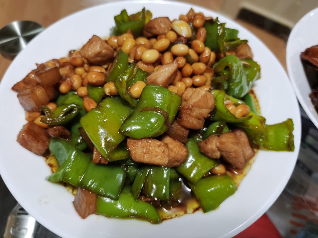 黄豆炒肉
