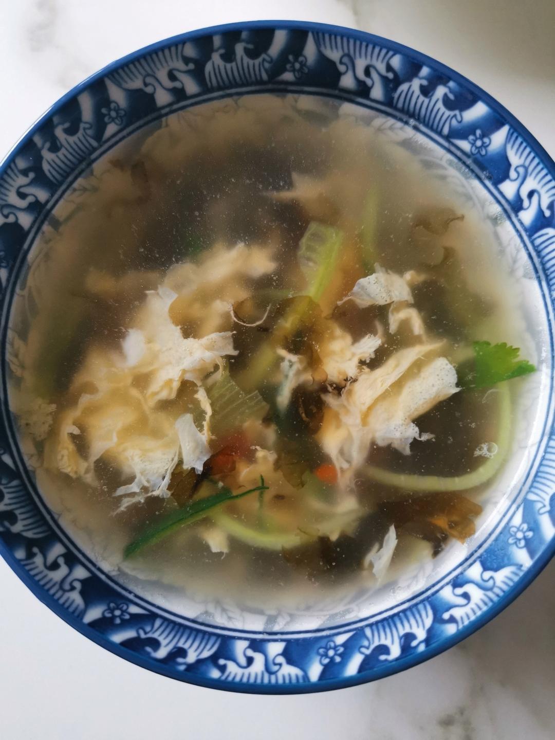 超鲜嫩好喝五分钟搞定黄瓜鸡蛋汤