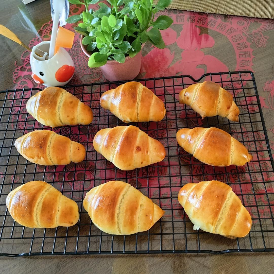 奶香牛角包，松软香甜零失败，早餐必备