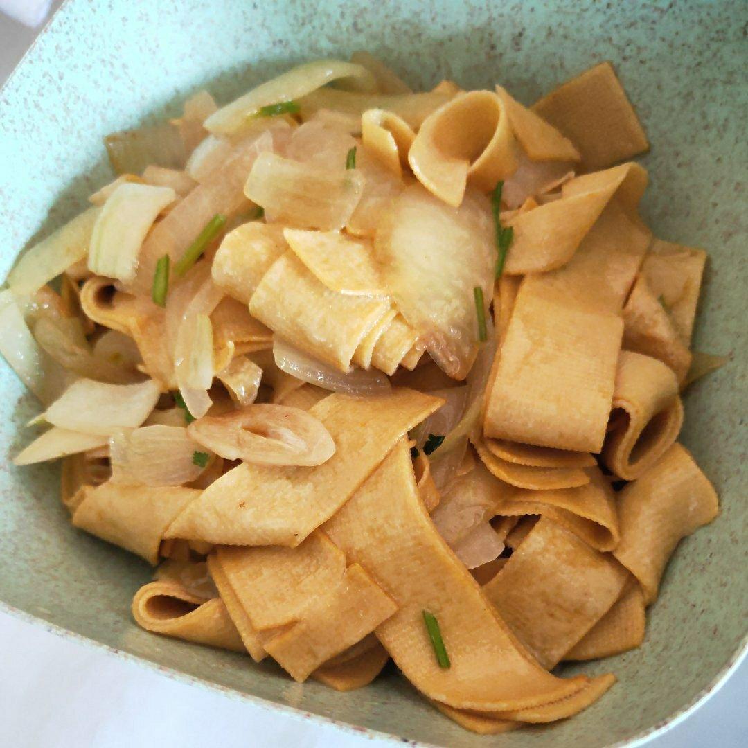 圆葱干豆腐丝