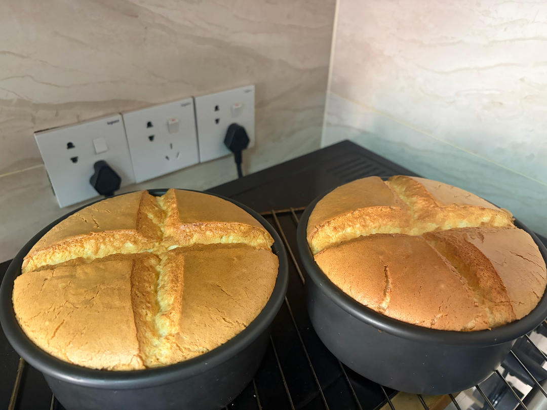 像云朵一样柔软的牛奶软蛋糕