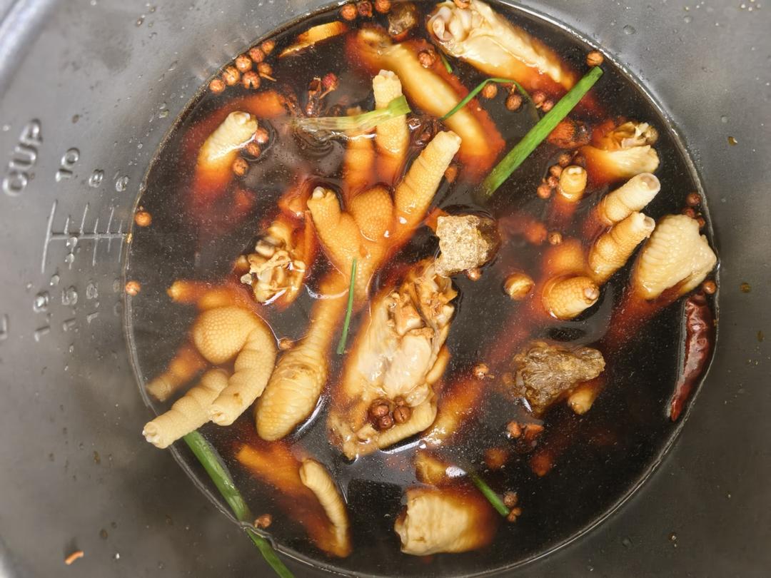 鸡爪鸡翅一锅卤