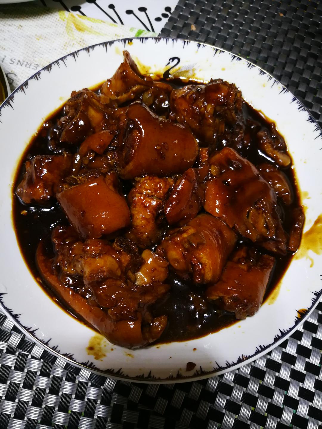 红烧猪蹄的做法