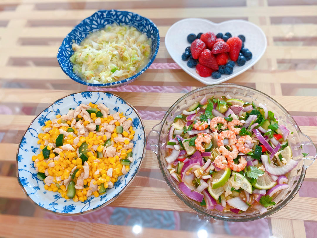 黄瓜玉米炒鸡肉丁