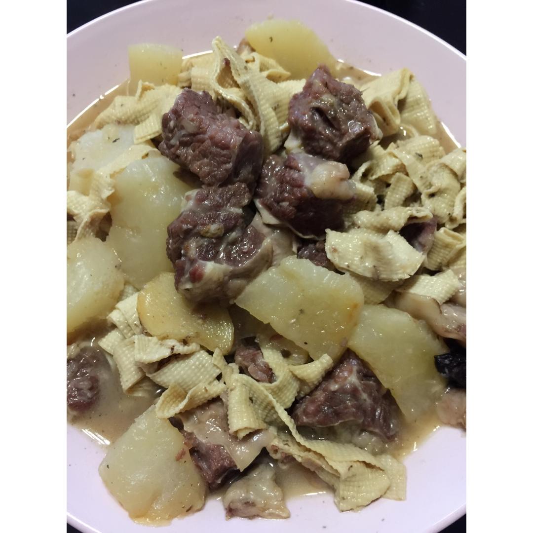 萝卜炖牛腩