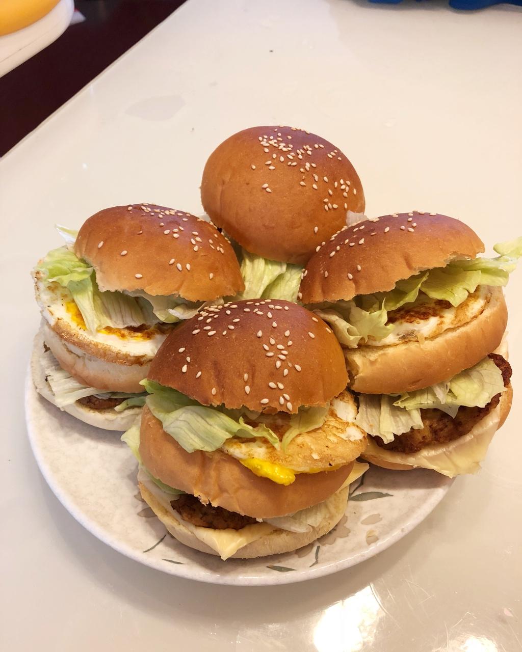 夏mo_做的自制营养肉饼汉堡包